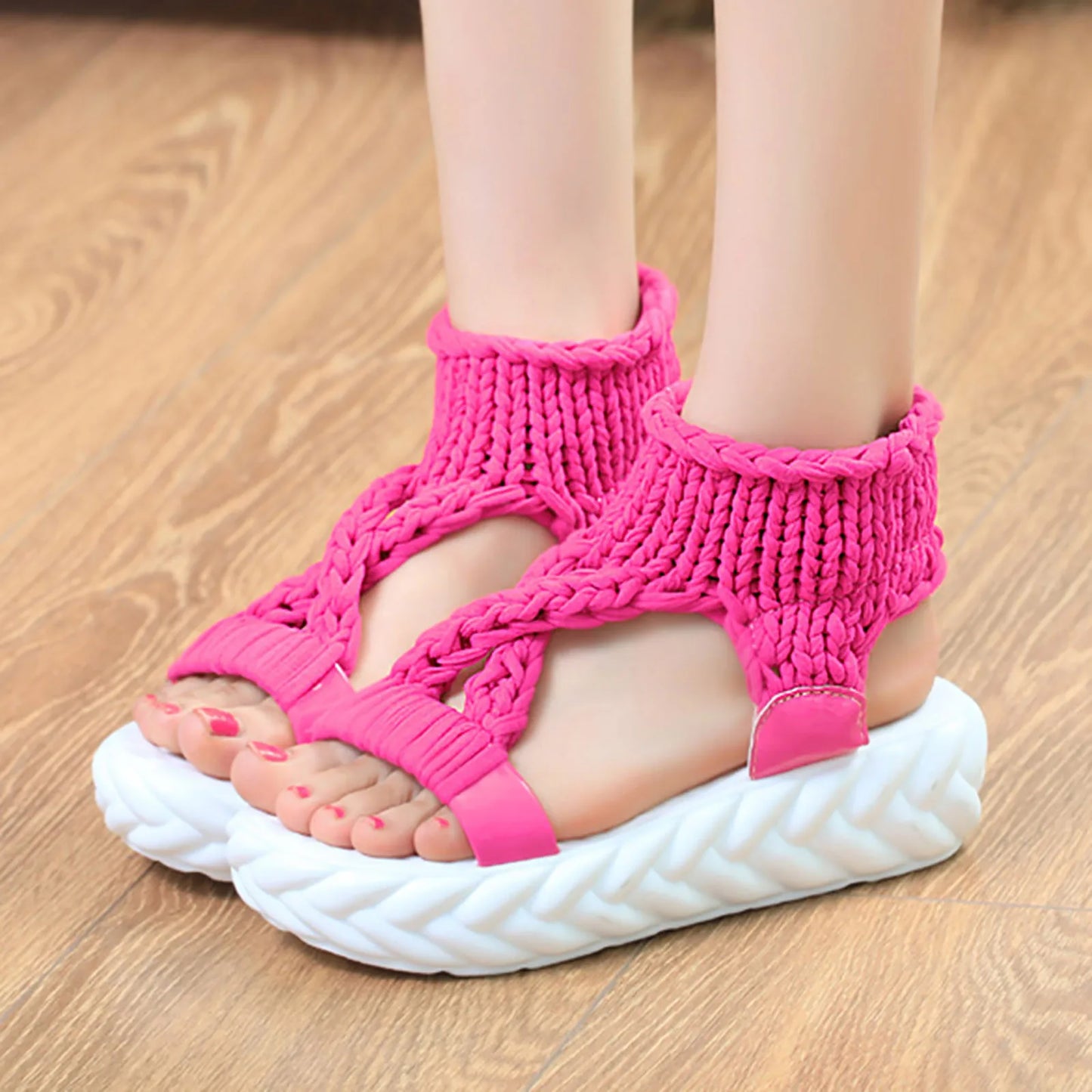Jordyn - Sandalias de Cuña con Arco